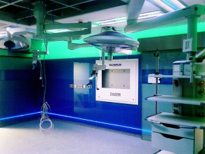 Amalie Krankenhaus in Hamburg: RGB LED Lichtband im Operationssaal über DMX angesteuert
